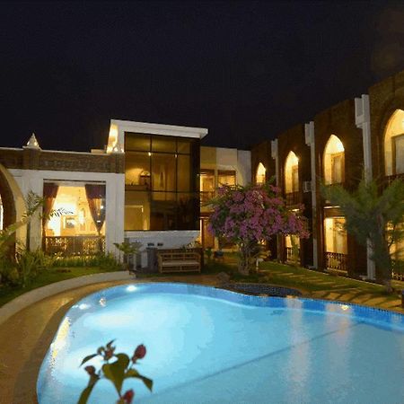 Raza Gyo Hotel Баган Екстер'єр фото