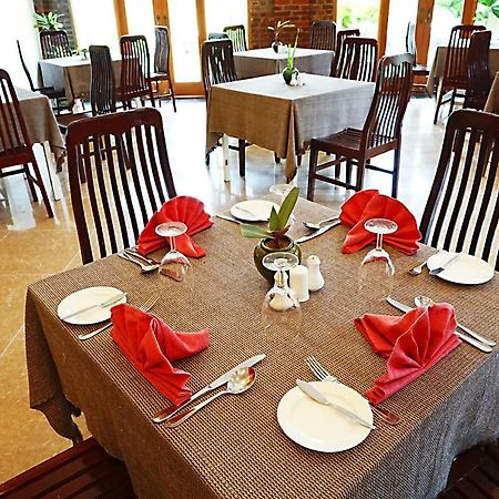 Raza Gyo Hotel Баган Екстер'єр фото