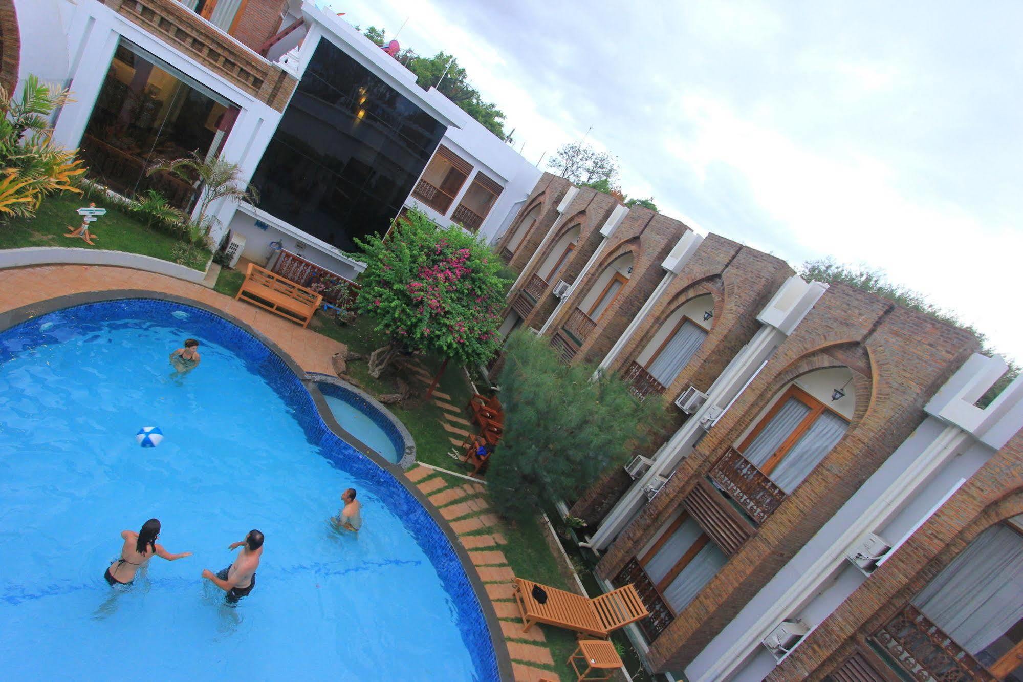 Raza Gyo Hotel Баган Екстер'єр фото