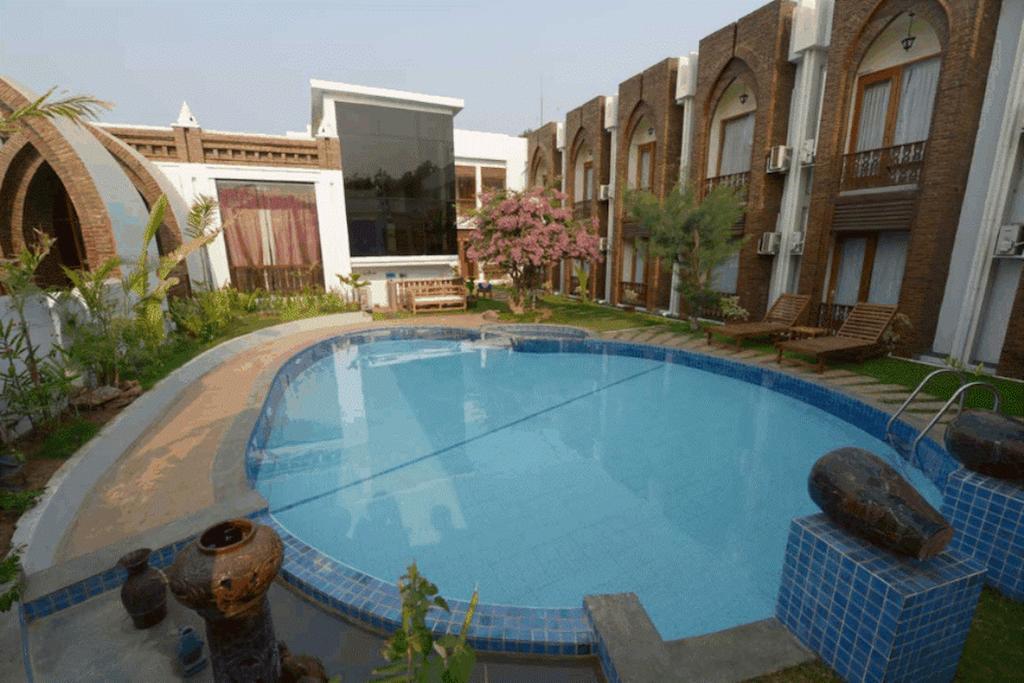 Raza Gyo Hotel Баган Екстер'єр фото